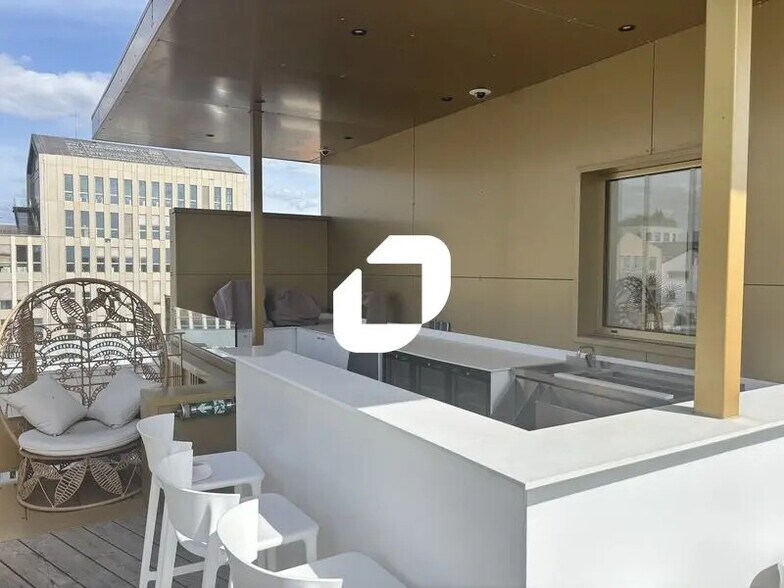 Office in Bordeaux for sale - Building Photo - Image 2 of 10