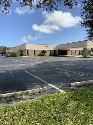 More details for 1701 SE Hillmoor Dr, Port Saint Lucie, FL - Office/Medical for Lease