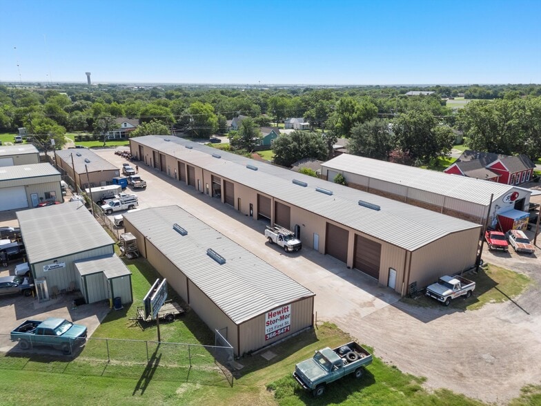 125 N 1st St, Hewitt, TX for lease - Building Photo - Image 1 of 6