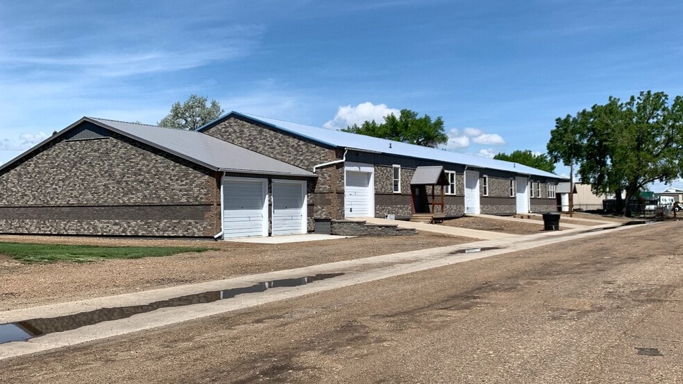262 Mt Highway 117, Fort Peck, MT 59223 262 Hwy 117, Fort Peck Mini