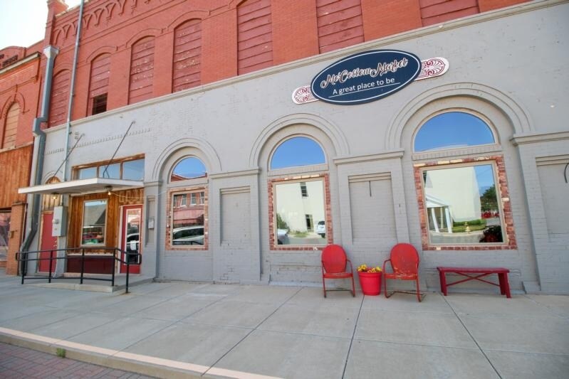 100 W 4th St, Hobart, OK 73651