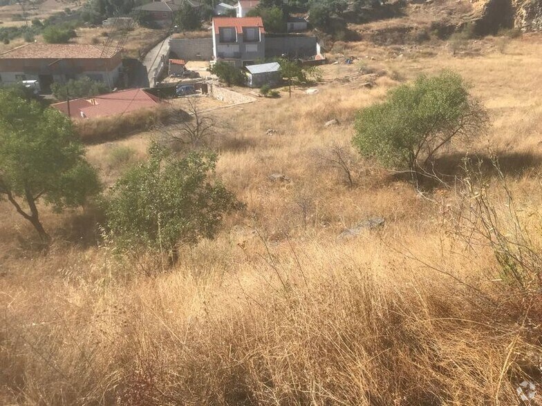 Calle el Almendro, El Molar, Madrid for sale - Building Photo - Image 2 of 12