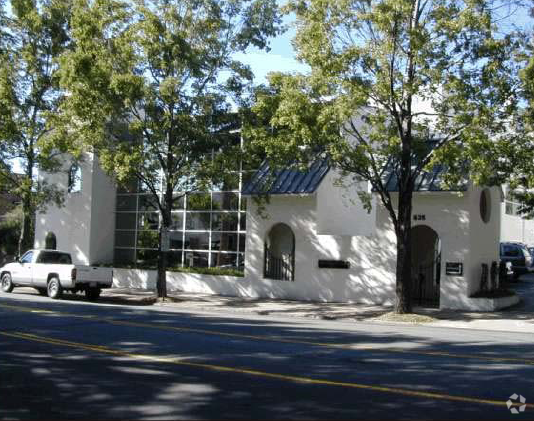 635 W 4th St, Winston-Salem, NC for lease - Primary Photo - Image 1 of 4