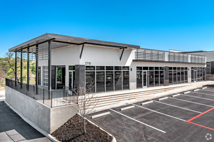 2703 N Loop W 1604, San Antonio, TX for lease - Building Photo - Image 3 of 23