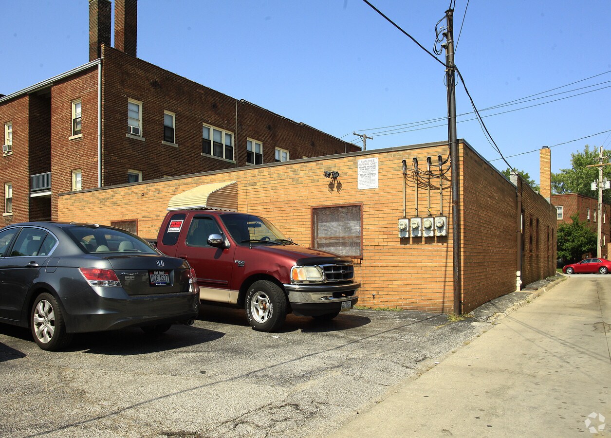 1388 Riverside Dr, Lakewood, OH 44107 Property Record