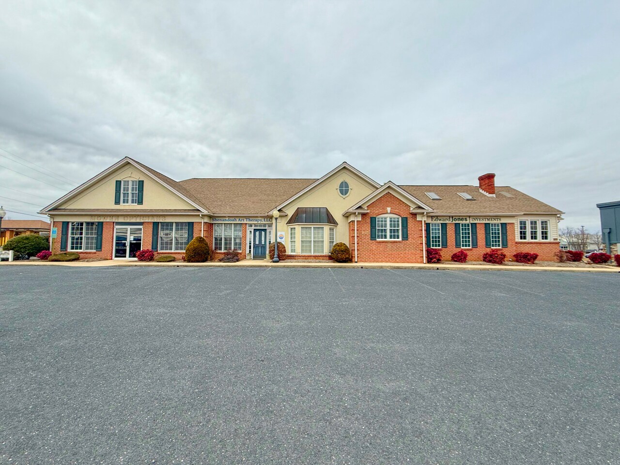 1835 Rosser Ave, Waynesboro, VA for sale Primary Photo- Image 1 of 1