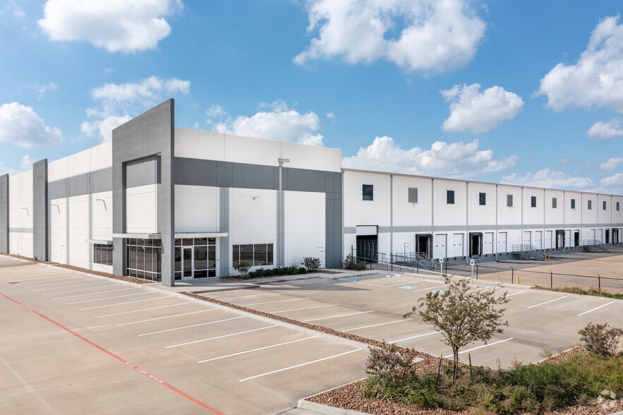 1710 East Fwy, Baytown, TX for sale - Primary Photo - Image 1 of 1