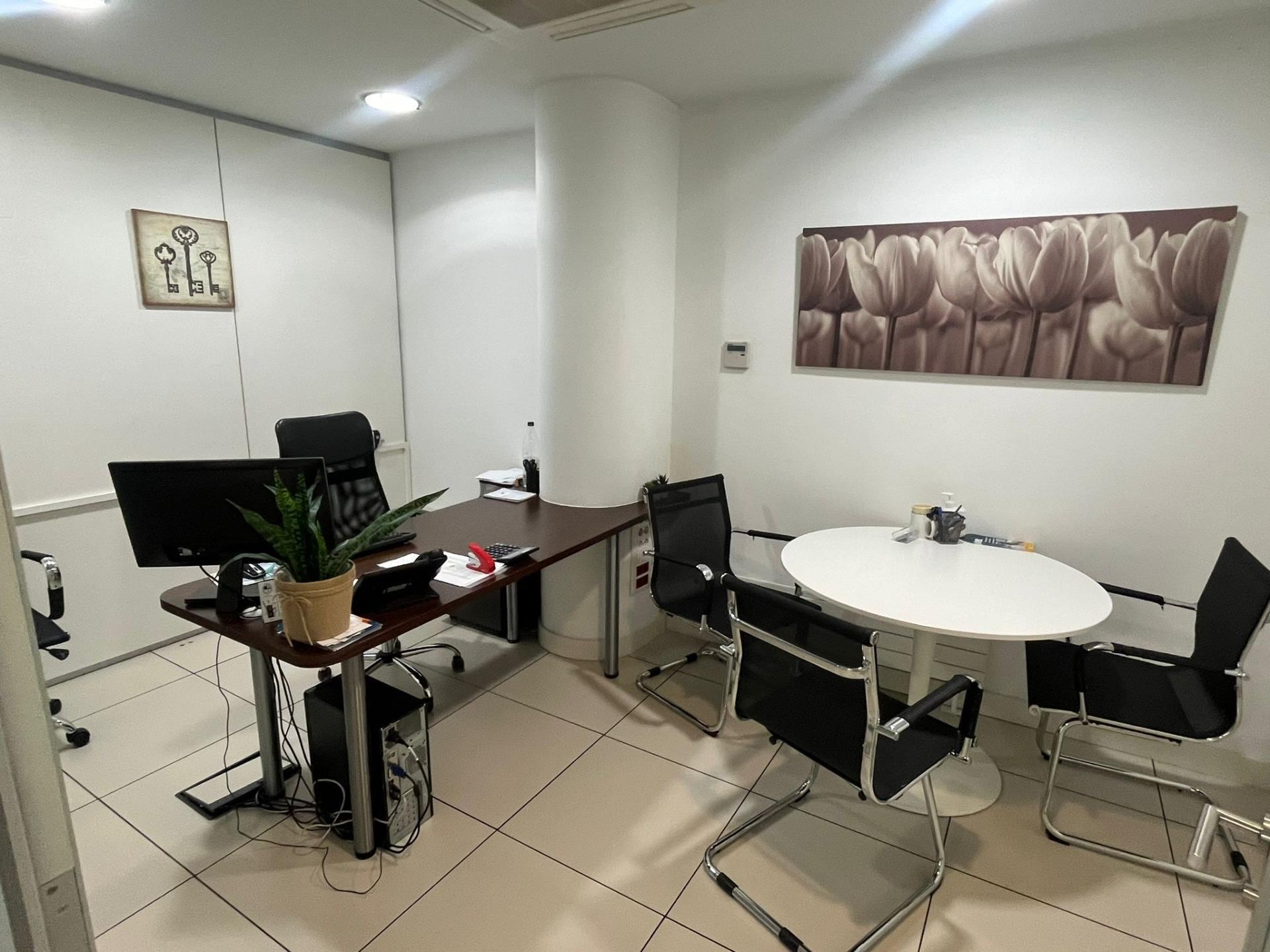 Retail in Sabadell, Barcelona for lease Interior Photo- Image 1 of 3