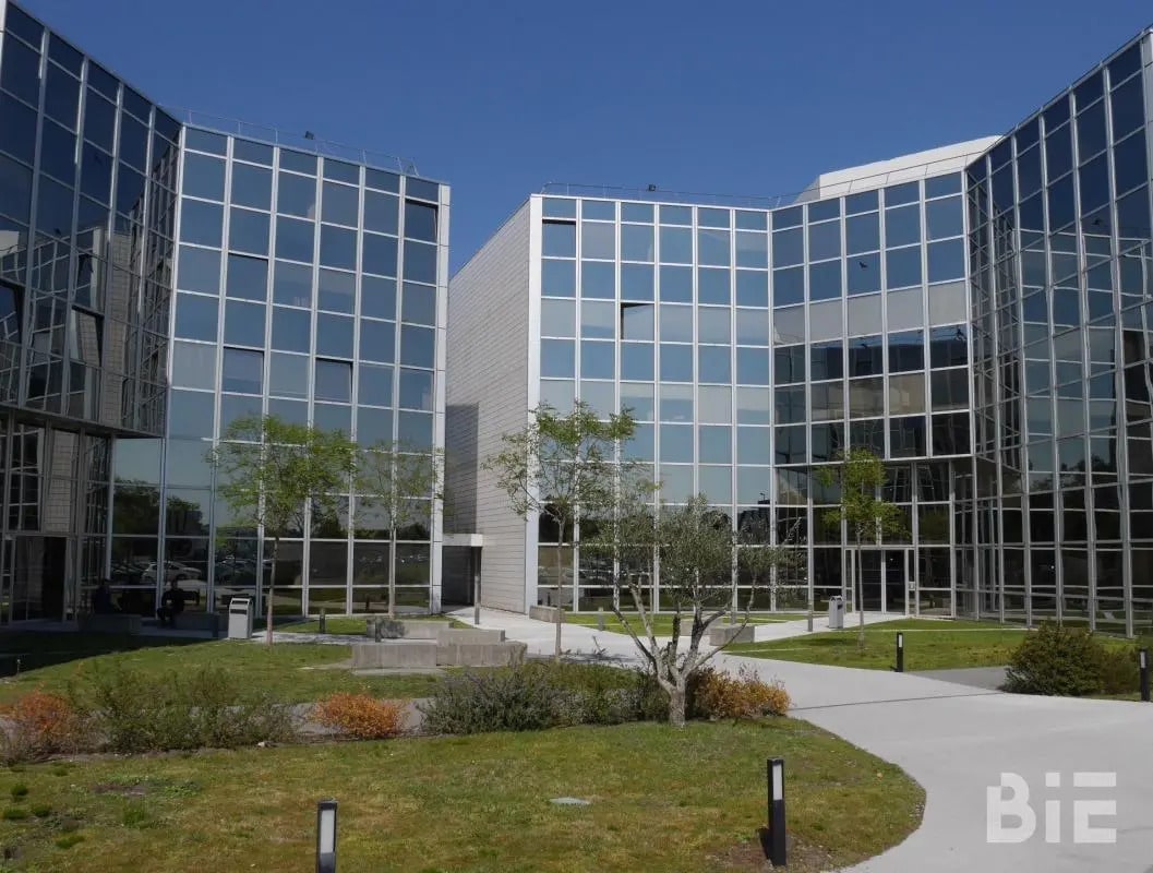 Office in Pessac for lease Building Photo- Image 1 of 16