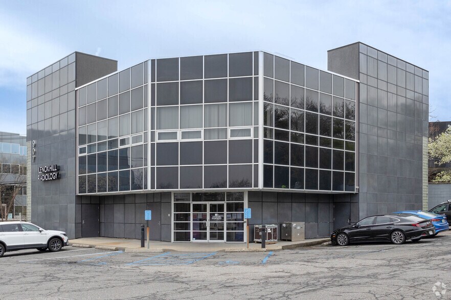 907 Northern Blvd, Great Neck, NY for sale - Primary Photo - Image 1 of 1