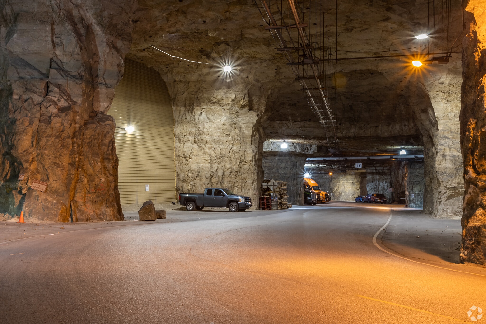 1429 Boulder Blvd, Valmeyer, IL 62295 Rock City