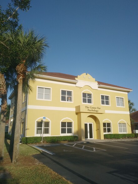 12499 Brantley Commons Ct, Fort Myers, FL for sale - Building Photo - Image 2 of 9