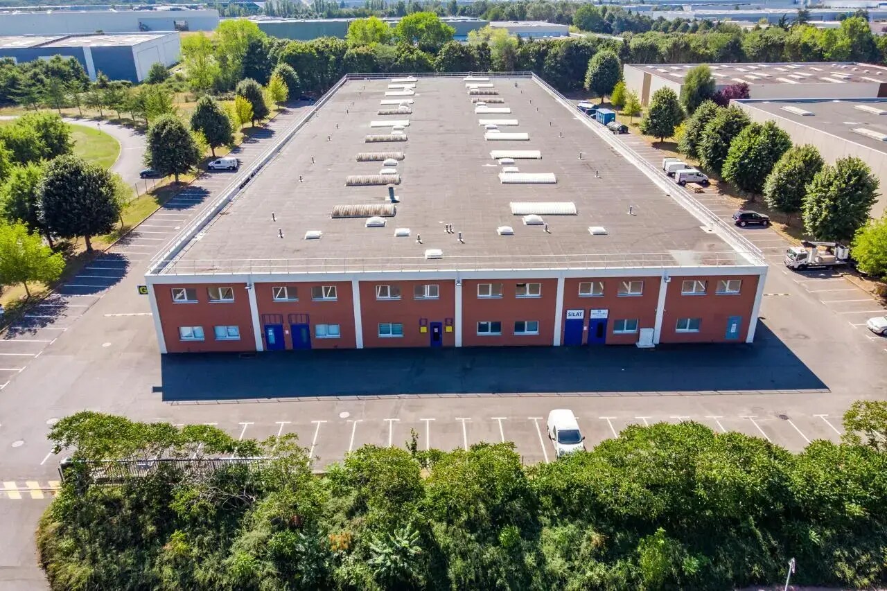 Flex in SAINT-OUEN-L'AUMONE for lease Interior Photo- Image 1 of 9