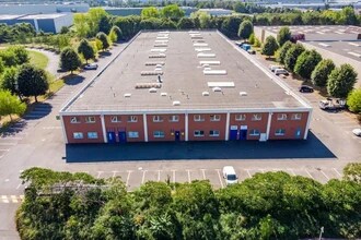 Flex in SAINT-OUEN-L'AUMONE for lease Interior Photo- Image 1 of 9