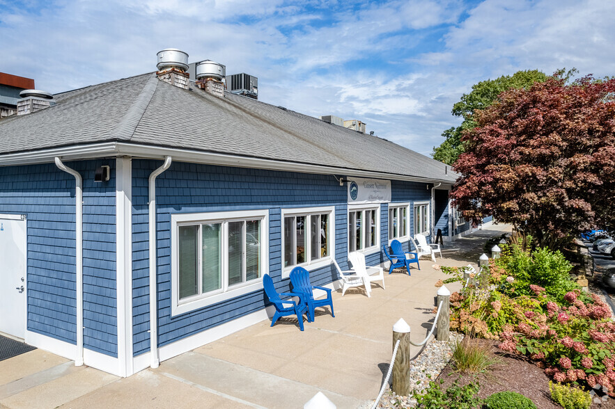 140 Point Judith Rd, Narragansett, RI for sale - Building Photo - Image 1 of 38