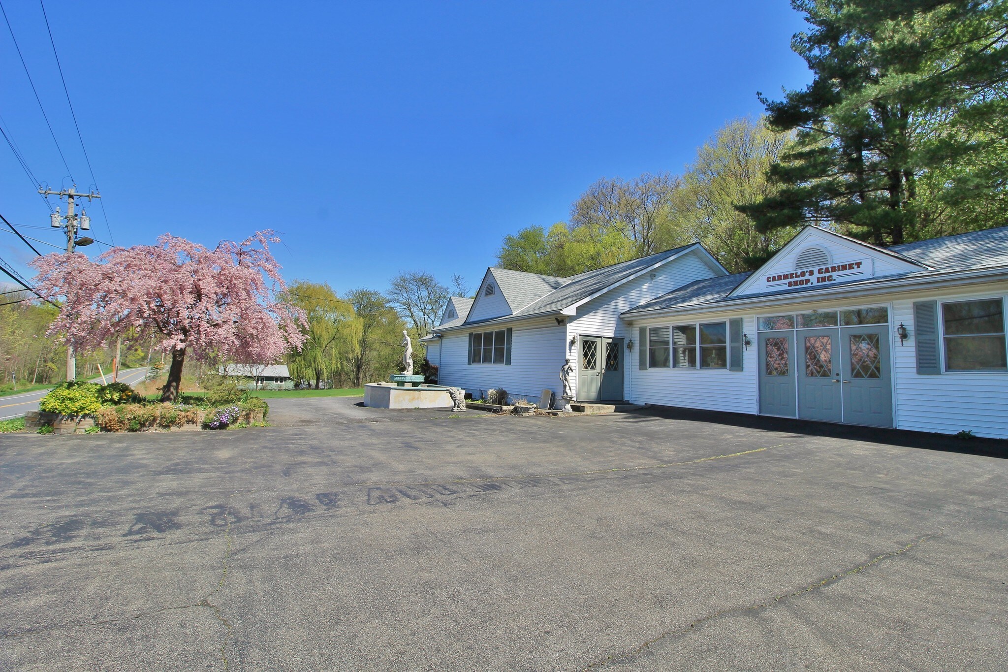 737 Broadway, Ulster Park, NY for sale Primary Photo- Image 1 of 1