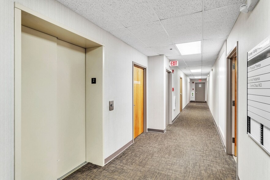 65 Springfield Rd, Westfield, MA for lease - Interior Photo - Image 3 of 15