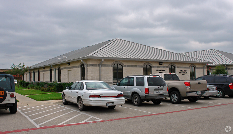 3106 S W S Young Dr, Killeen, TX for lease - Primary Photo - Image 2 of 21