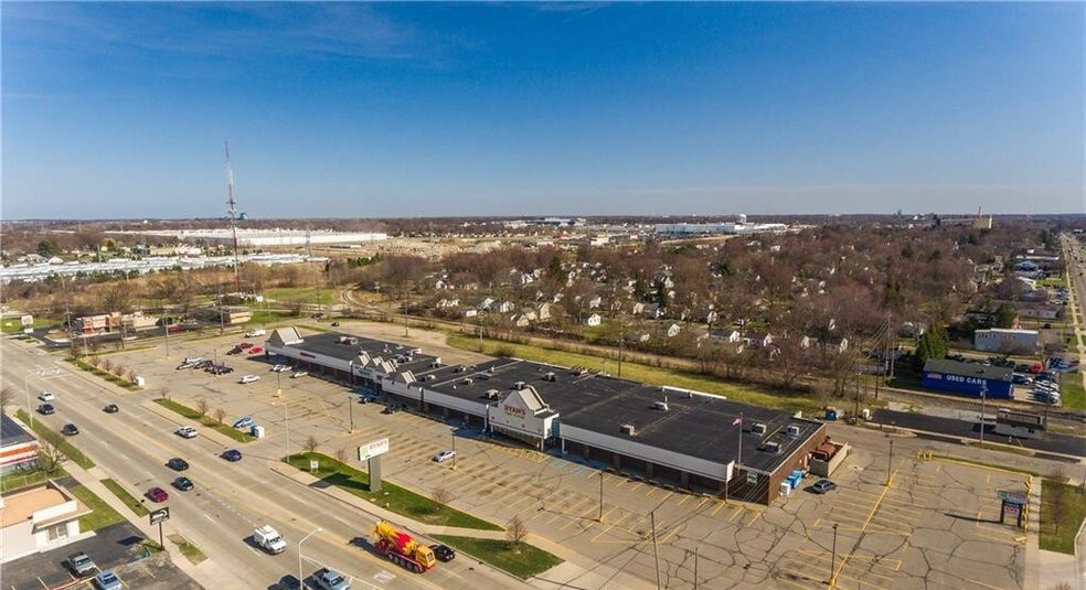 20 E Walton Rd, Pontiac, MI for sale - Primary Photo - Image 1 of 1