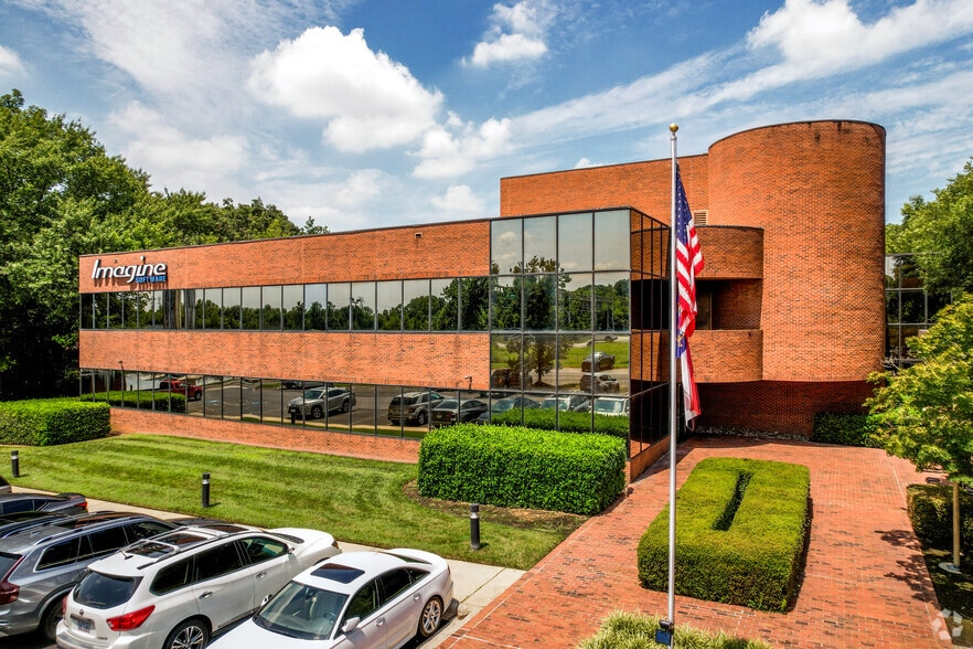 8757 Red Oak Blvd, Charlotte, NC for lease - Primary Photo - Image 1 of 7