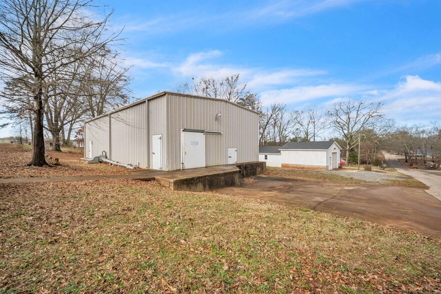 121 Walnut, Pendleton, SC for sale - Building Photo - Image 3 of 13