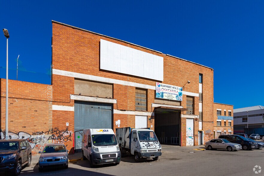 Industrial in L'Hospitalet de Llobregat, Barcelona for sale - Building Photo - Image 2 of 3