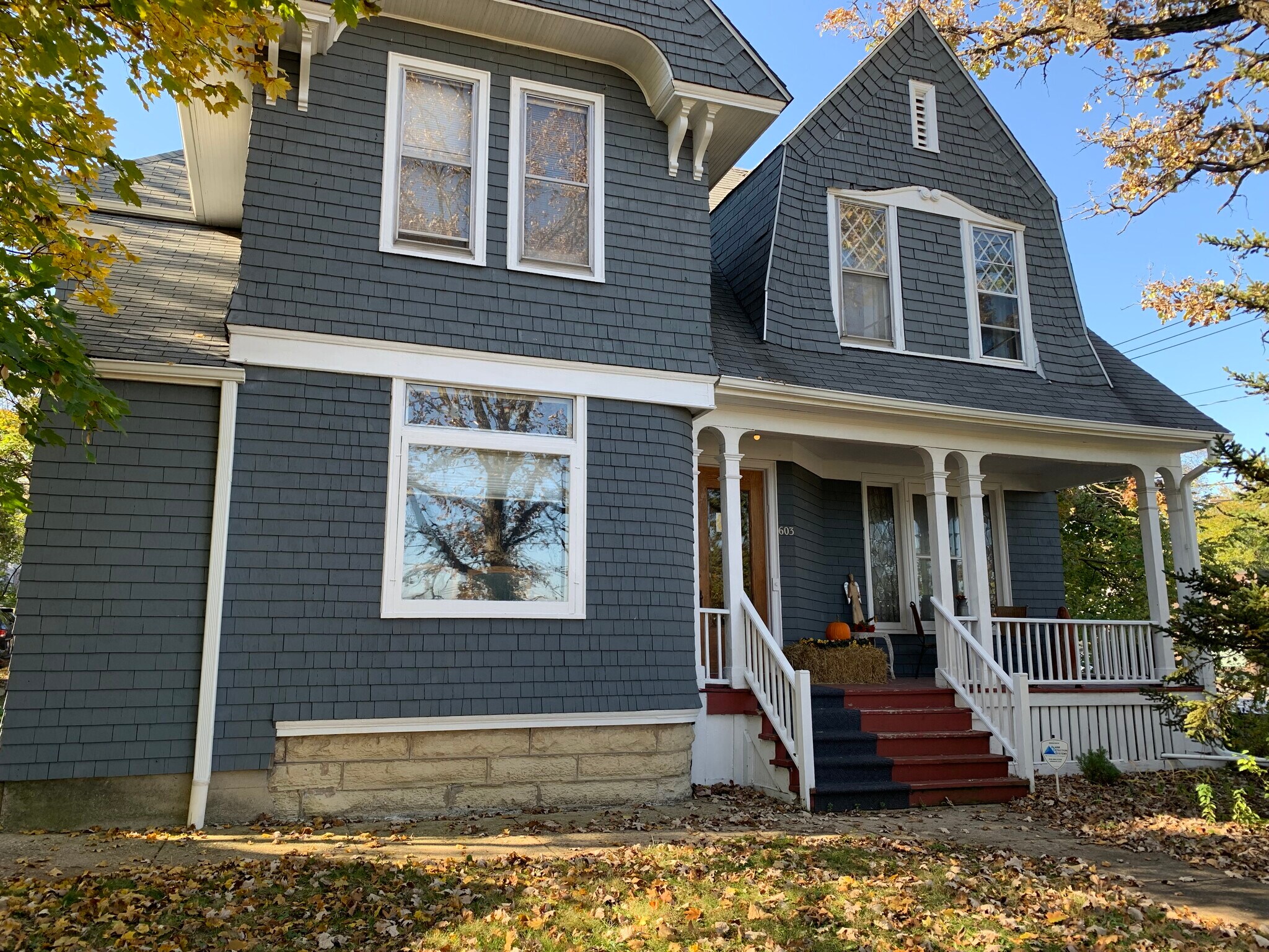 603 Geneva Rd, St Charles, IL for sale Primary Photo- Image 1 of 1