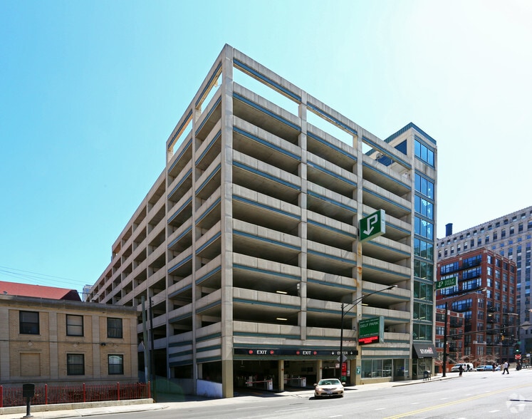 437 N Orleans St, Chicago, IL for lease - Building Photo - Image 3 of 8