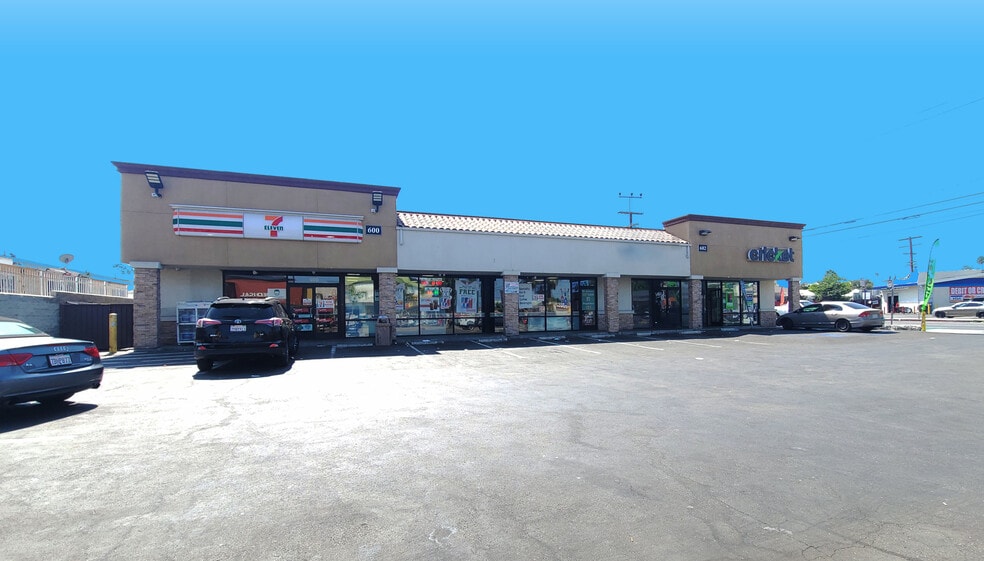 600-602 E Imperial Hwy, Los Angeles, CA for sale - Building Photo - Image 3 of 5