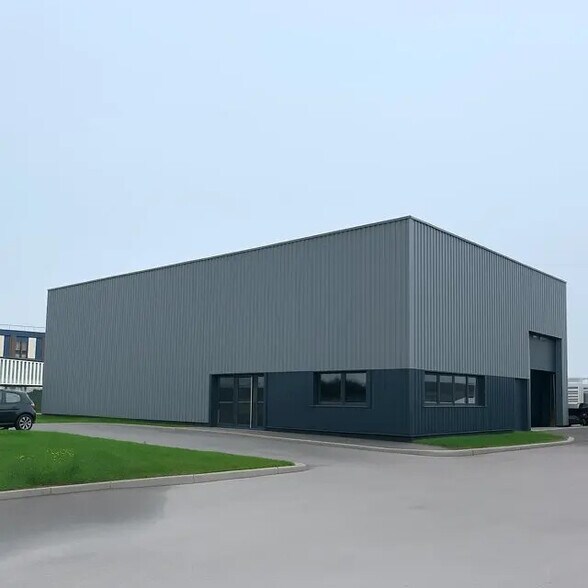 Flex in Chalon-sur-Saône for lease - Building Photo - Image 2 of 3