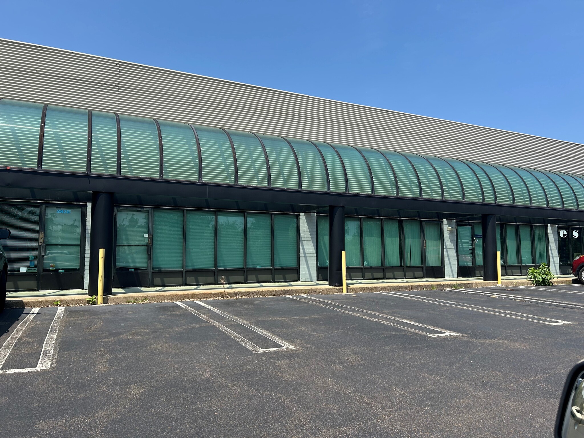 280-284 Quarry Rd, Milford, CT for lease Building Photo- Image 1 of 1