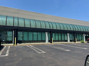 280-284 Quarry Rd, Milford, CT for lease Building Photo- Image 1 of 1