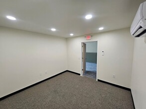 2226 S Combee Rd, Lakeland, FL for lease Interior Photo- Image 1 of 4
