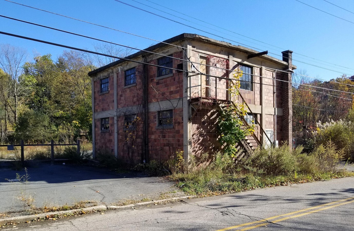 18 Flanders Rd, Netcong, NJ 07857