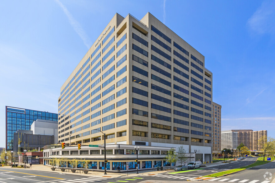 1550 Crystal Dr, Arlington, VA for lease - Building Photo - Image 1 of 7