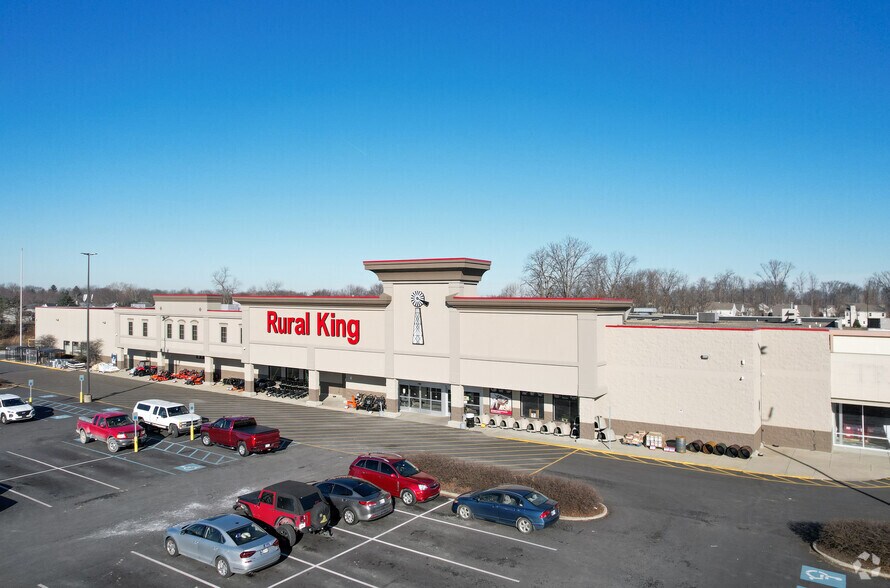 7508 Beechwood Centre Rd, Avon, IN for sale - Primary Photo - Image 1 of 1