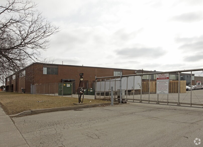 266 Humberline Dr, Toronto, ON for lease - Building Photo - Image 2 of 2