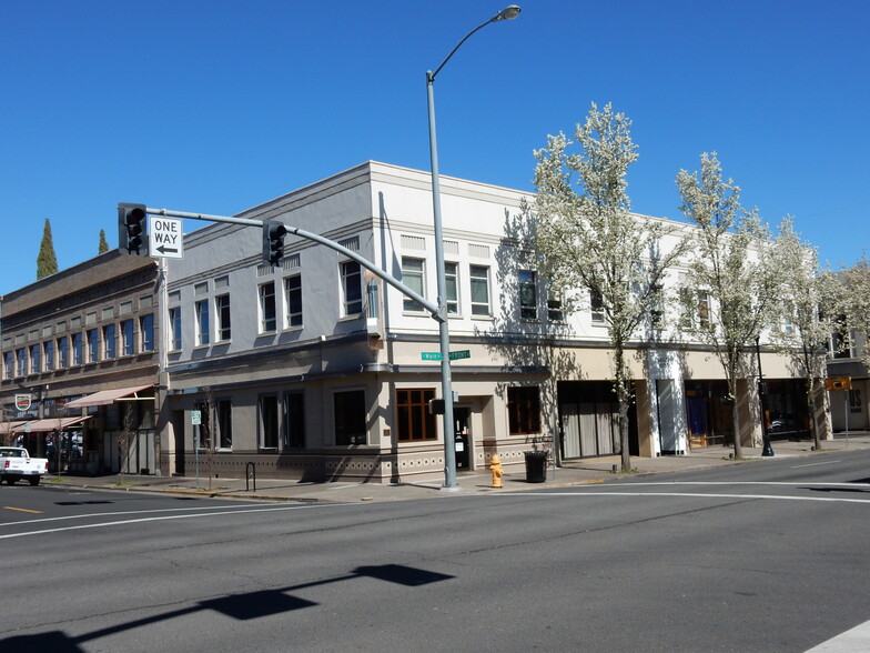 16 N Front St, Medford, OR for sale - Building Photo - Image 1 of 1