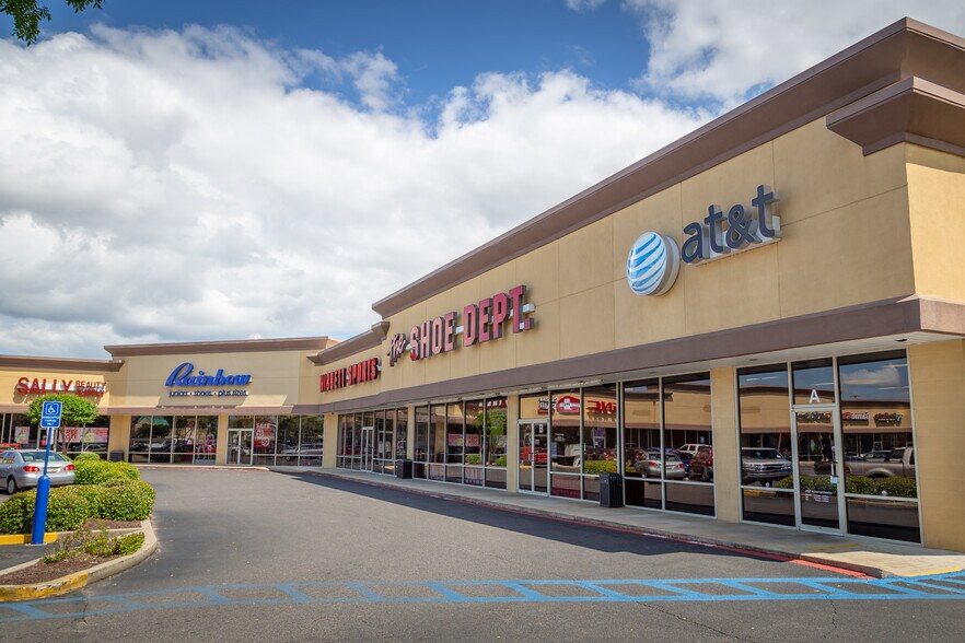 925 Keyser Ave, Natchitoches, LA for lease - Building Photo - Image 2 of 5