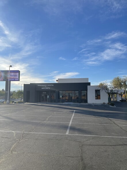 7676 W Lake Mead Blvd, Las Vegas, NV for lease - Building Photo - Image 1 of 4