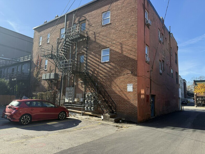 854-858 N High St, Columbus, OH for lease - Building Photo - Image 2 of 2