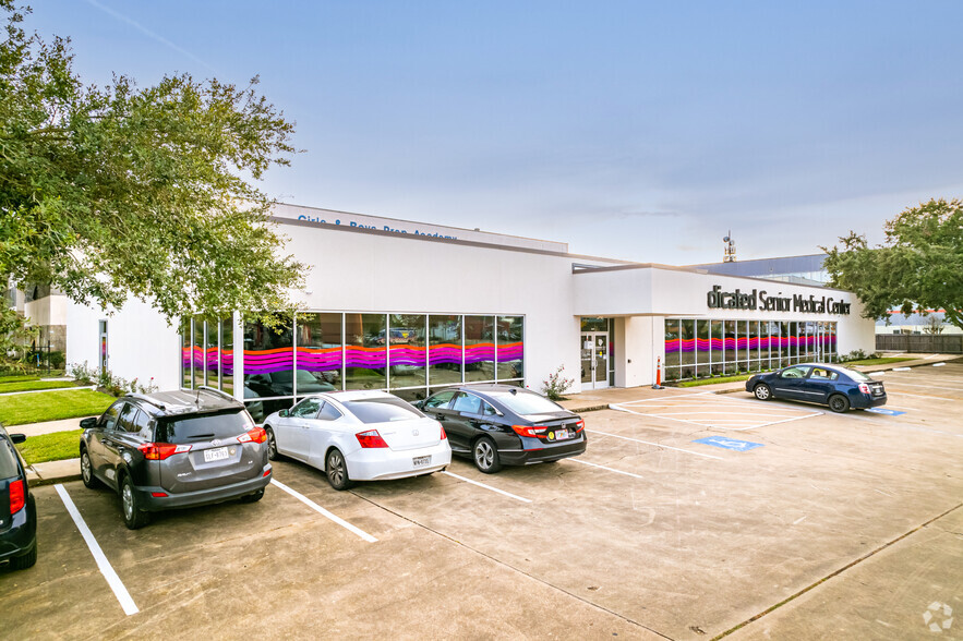 8411 W Bellfort St, Houston, TX for sale - Building Photo - Image 1 of 1