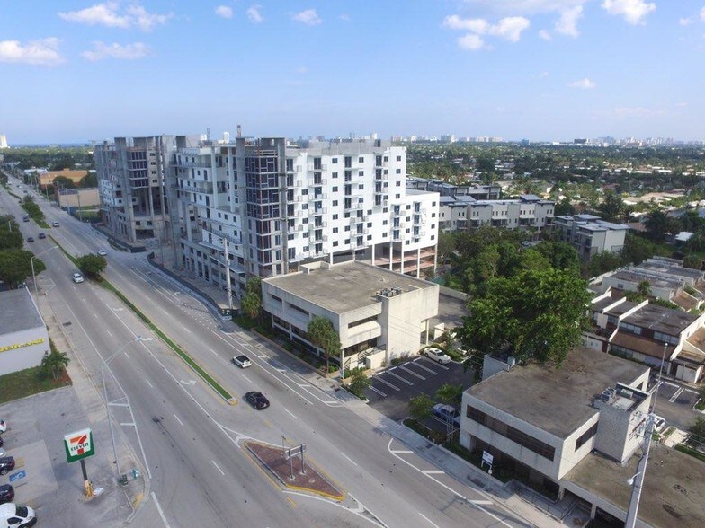 404 E Atlantic Blvd, Pompano Beach, FL for sale - Building Photo - Image 1 of 1