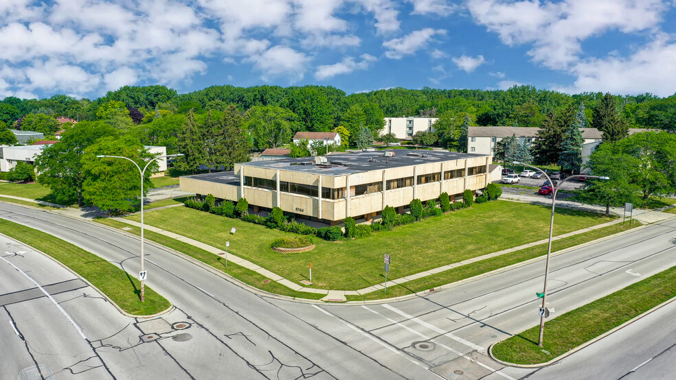 5744 Southwyck Blvd, Toledo, OH for sale - Building Photo - Image 1 of 3