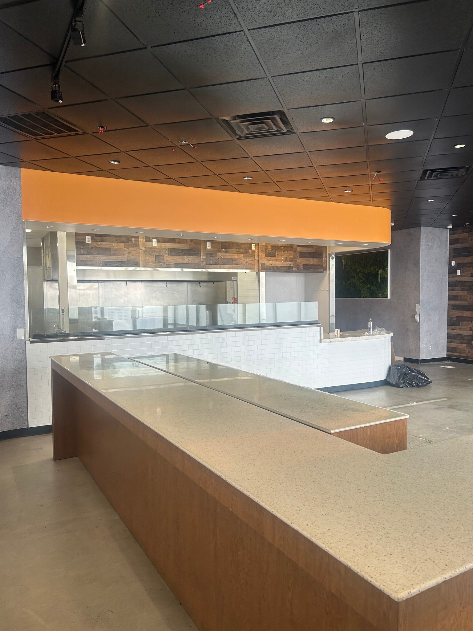 3220-3370 E Flamingo Rd, Las Vegas, NV for lease Interior Photo- Image 1 of 3