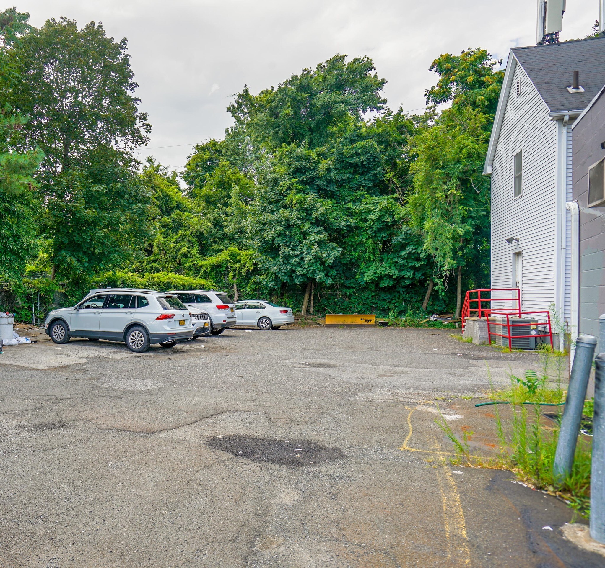 56 Seguine Ave, Staten Island, NY 10309 Retail for Sale