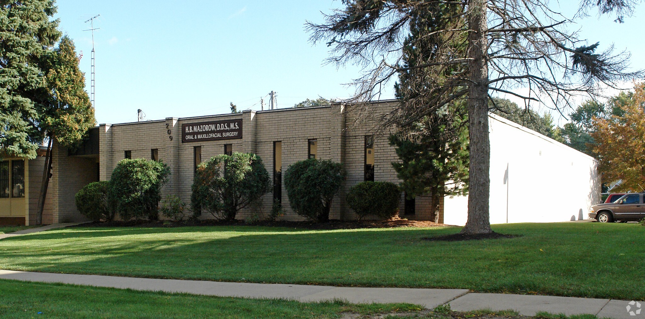 209 W 21st St, Lorain, OH for sale Primary Photo- Image 1 of 1
