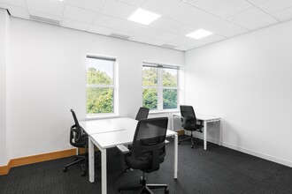 960 Capability Grn, Luton for lease Interior Photo- Image 2 of 8