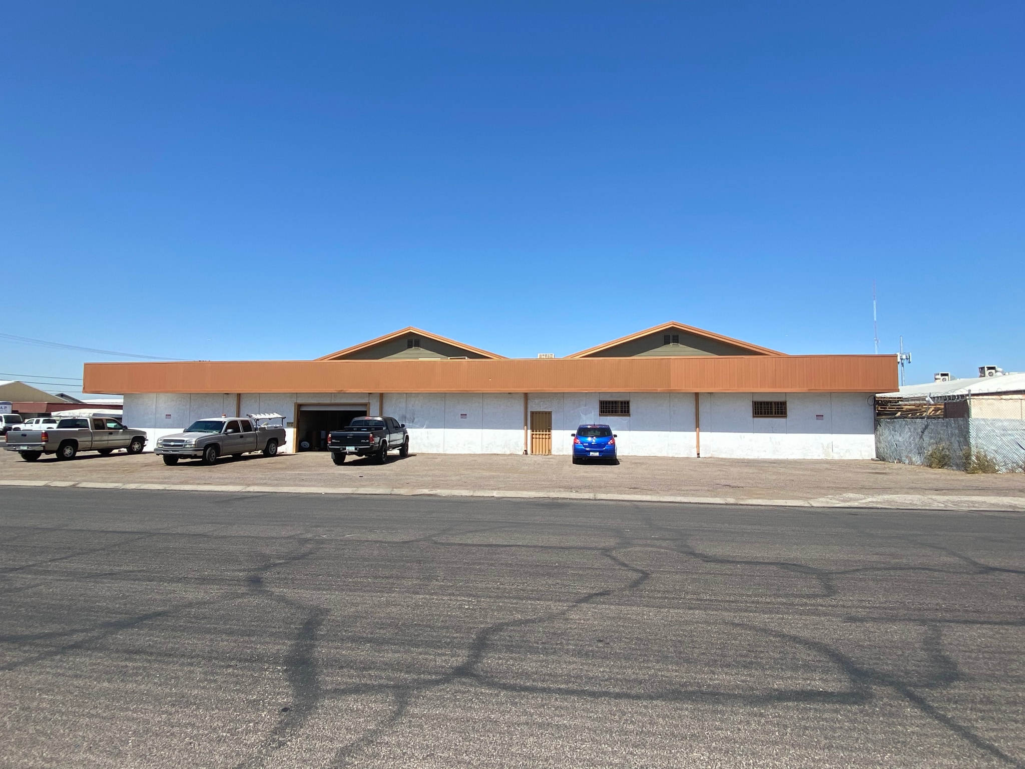 3602 W Clarendon Ave, Phoenix, Az 85019 - Industrial For Sale 