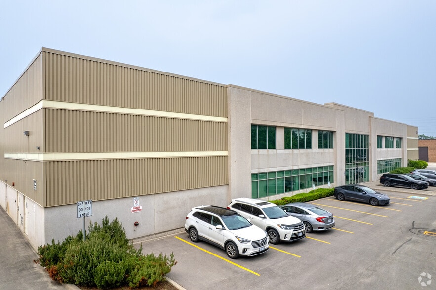 45 Connie Cres, Concord, ON for lease - Primary Photo - Image 1 of 2